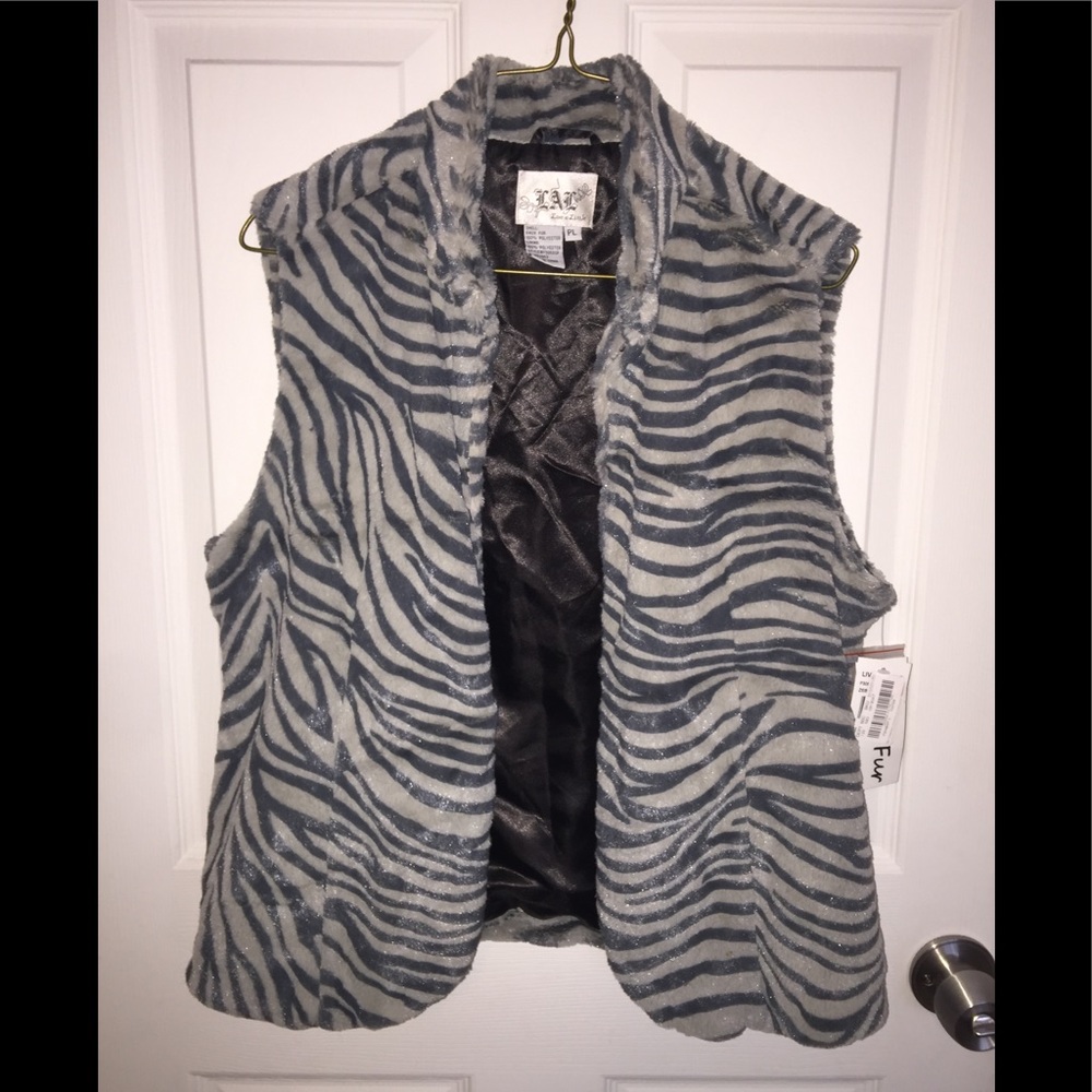 Vest - Picture 1 of 5
